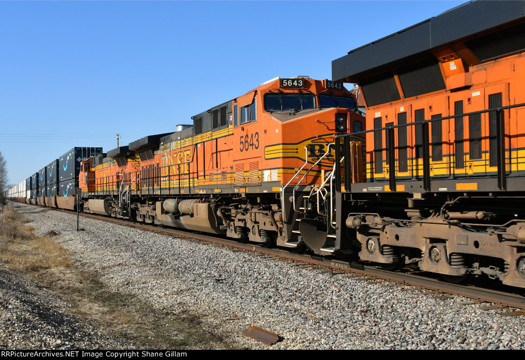 BNSF 5643 Roster